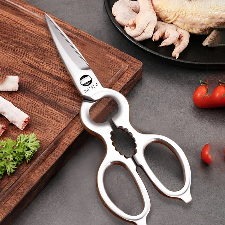 The best kitchen shears are comfortable to use. 