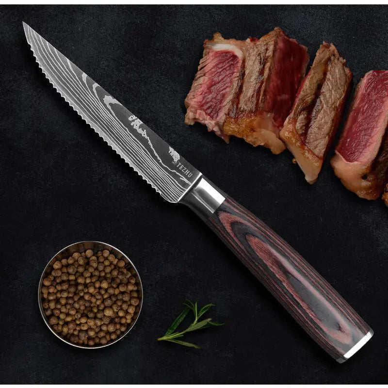 Traditional steak knife, with serrated teeth for easy cutting.